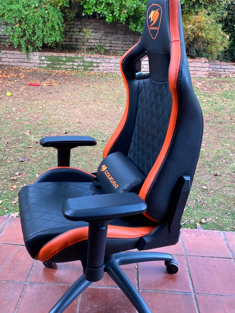 Silla gamer naranja Cougar - Imagen 2