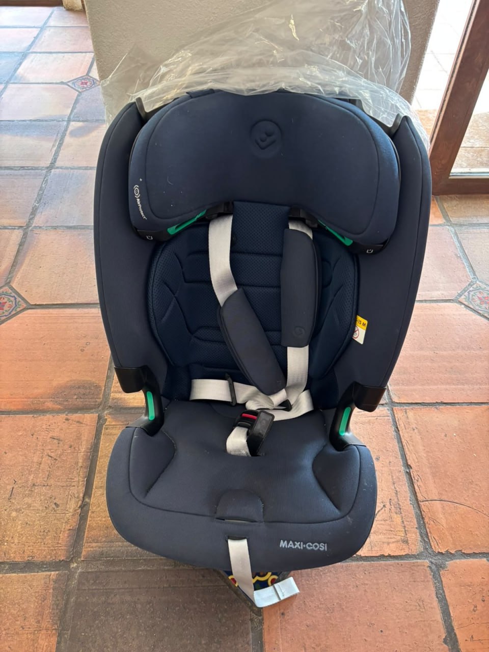 Silla de auto combinada Titan Pro i- Size Infanti