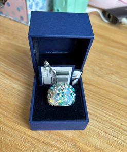 Anillo Swarovski con cristales celestes