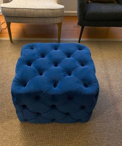 Pouf velvet azul capitoné