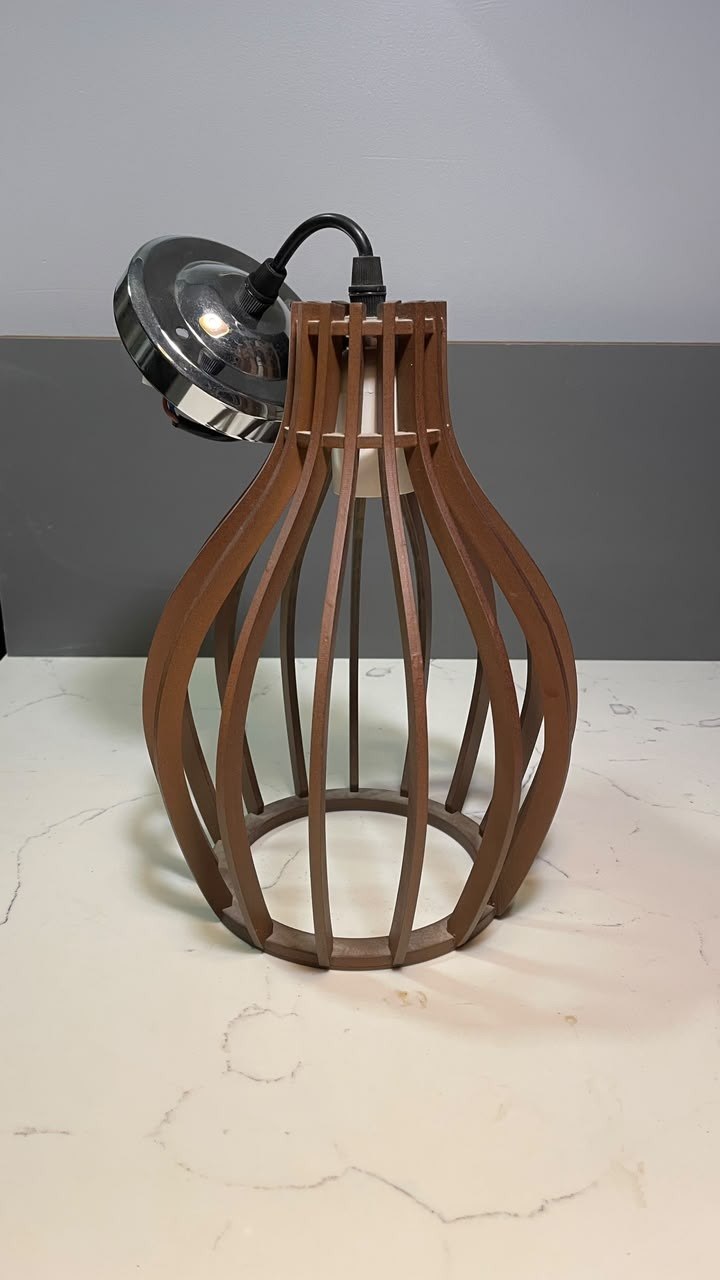Lámpara de techo en madera CNC