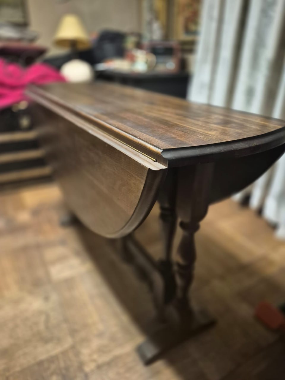 Mesa arrimo abatible