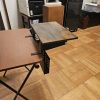 Mesa auxiliar extensora con abrazaderas