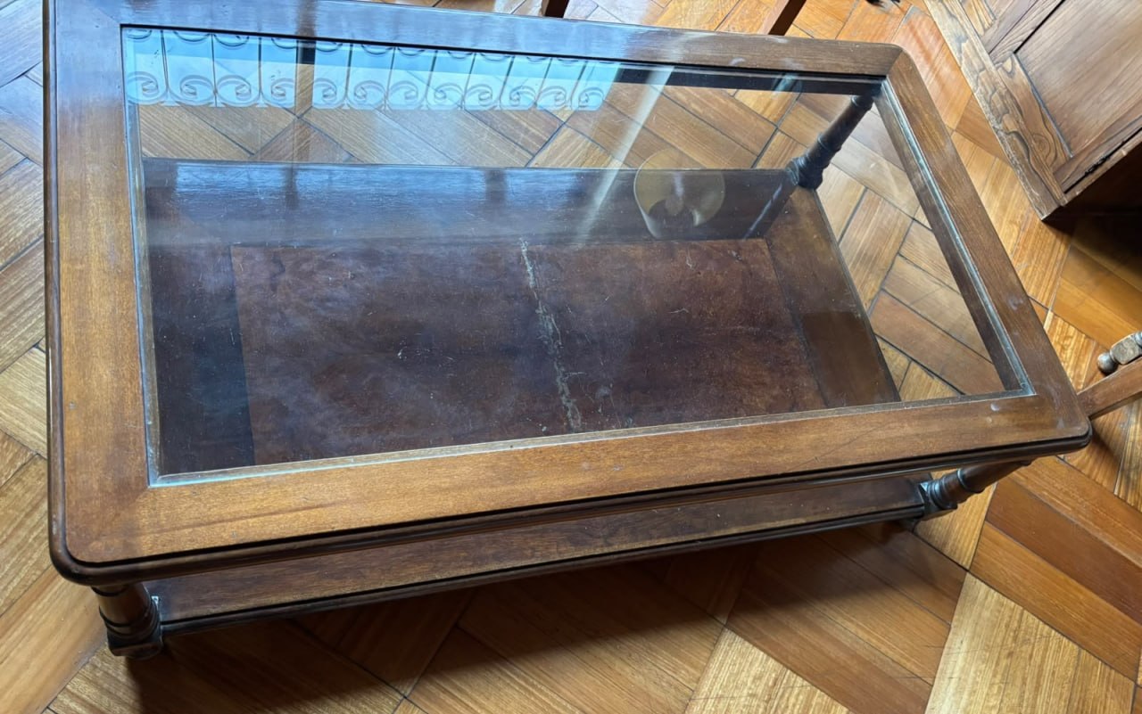 Mesa de centro madera fina vidrio