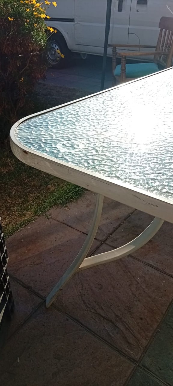 Mesa vidrio terraza metal blanco
