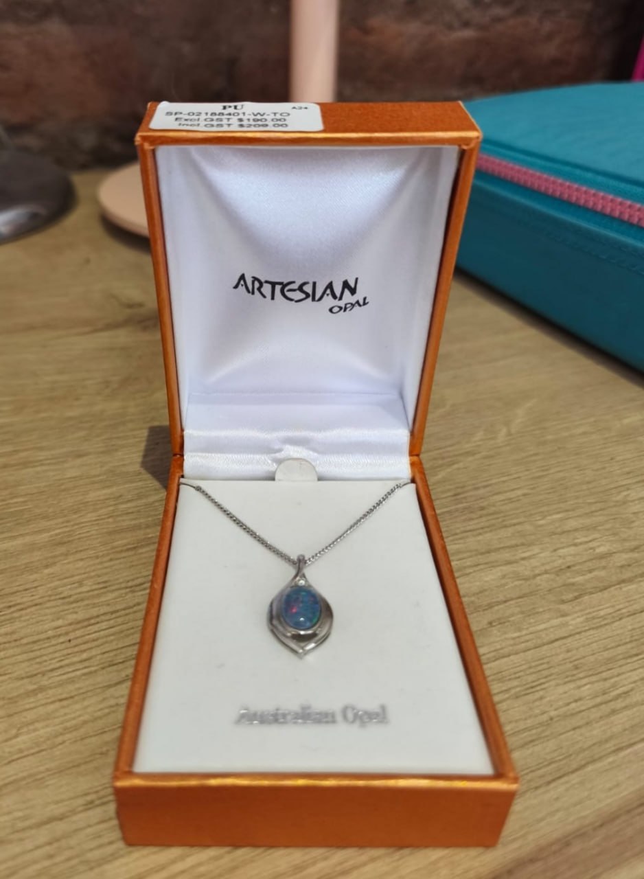 ollar de Ópalo Artesian